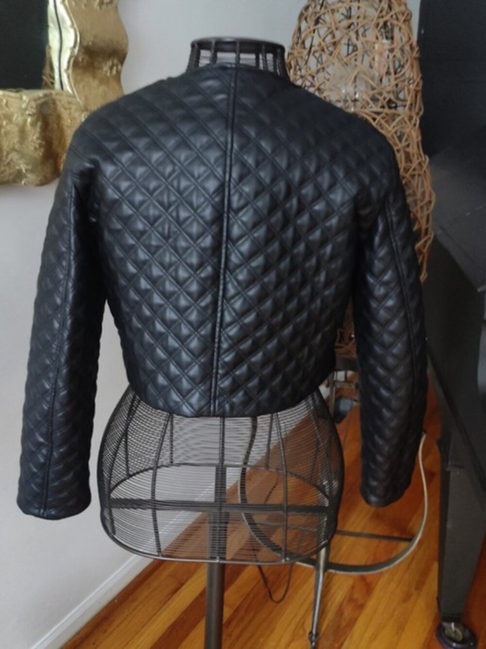 Zara Black Faux Leather crop Quilted Jacket Size Large - Picture 7 of 9